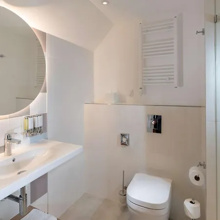 Hampton By Hilton Centre 3*