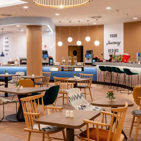 호텔 Hampton By Hilton Centre 3*
