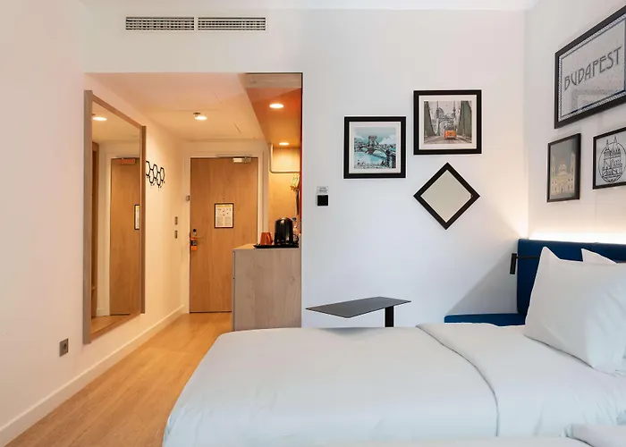 Hampton By Hilton Centre 酒店