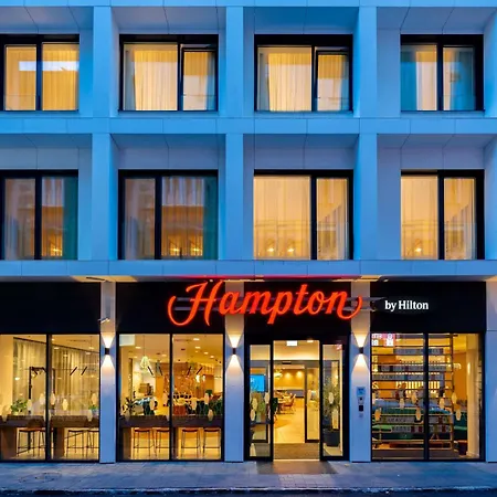 Hampton By Hilton Centre Отель