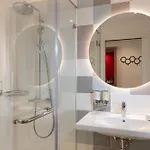 Hampton By Hilton Centre Otel