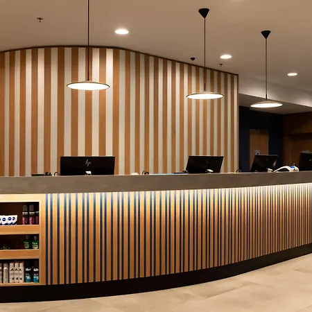 Hotel Hampton By Hilton Centre 3*