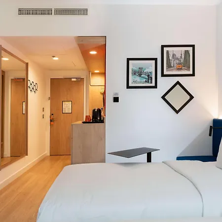 Hampton By Hilton Centre Hotel