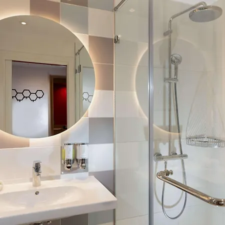 Hotel Hampton By Hilton Centre 3*