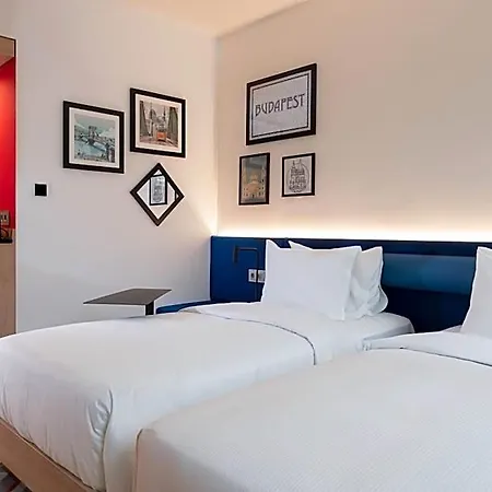 Hampton By Hilton Centre ホテル