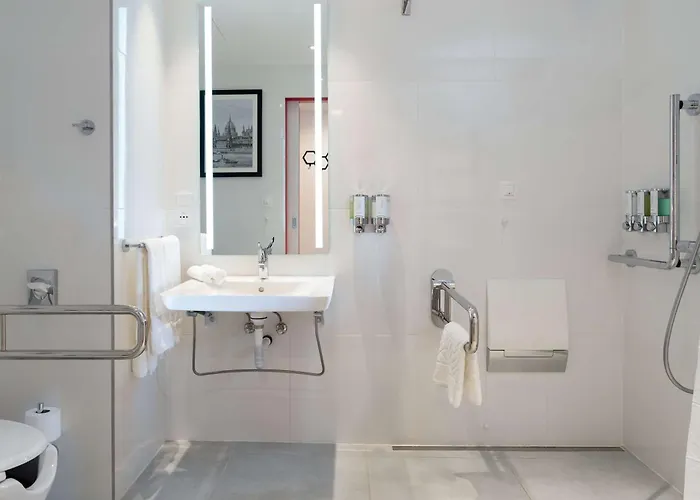 Hampton By Hilton Centre Отель Будапешт