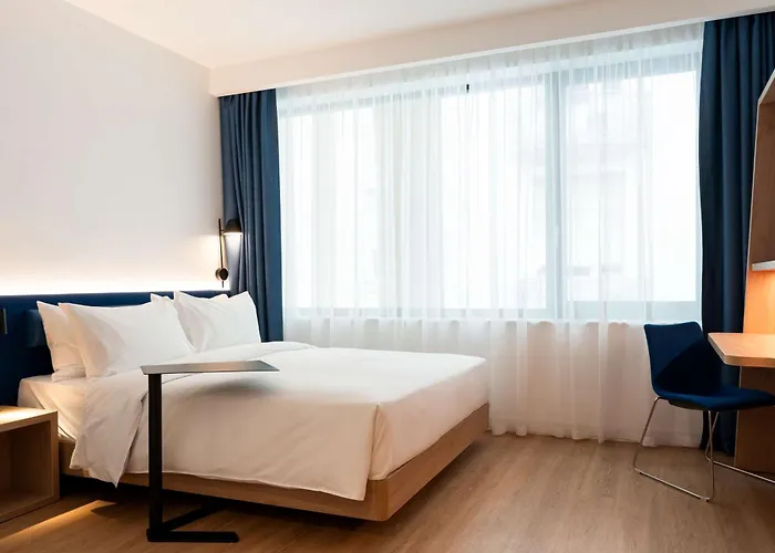 Hampton By Hilton Centre Отель 3*