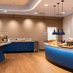 Hampton By Hilton Centre Отель 3*