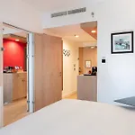 Отель Hampton By Hilton Centre