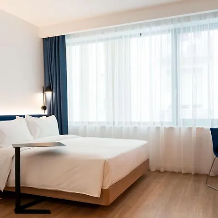 Hampton By Hilton Centre Hotel 3*