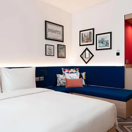 Hampton By Hilton Centre Hotel 3*